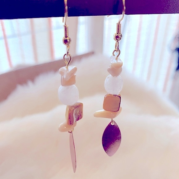 *Pretty Handmade Dangles w/Natural Healing Stones•Rose Gold•Charm•Hook Earring - Picture 5 of 16